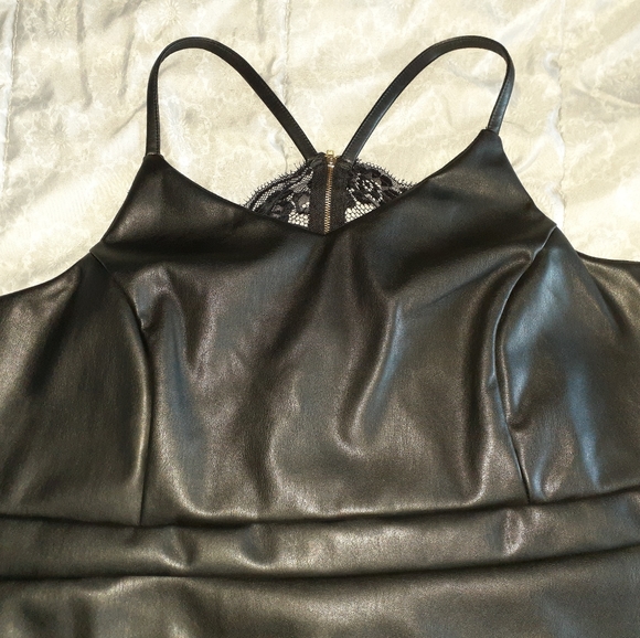 Clothes - Picture 2 of 4